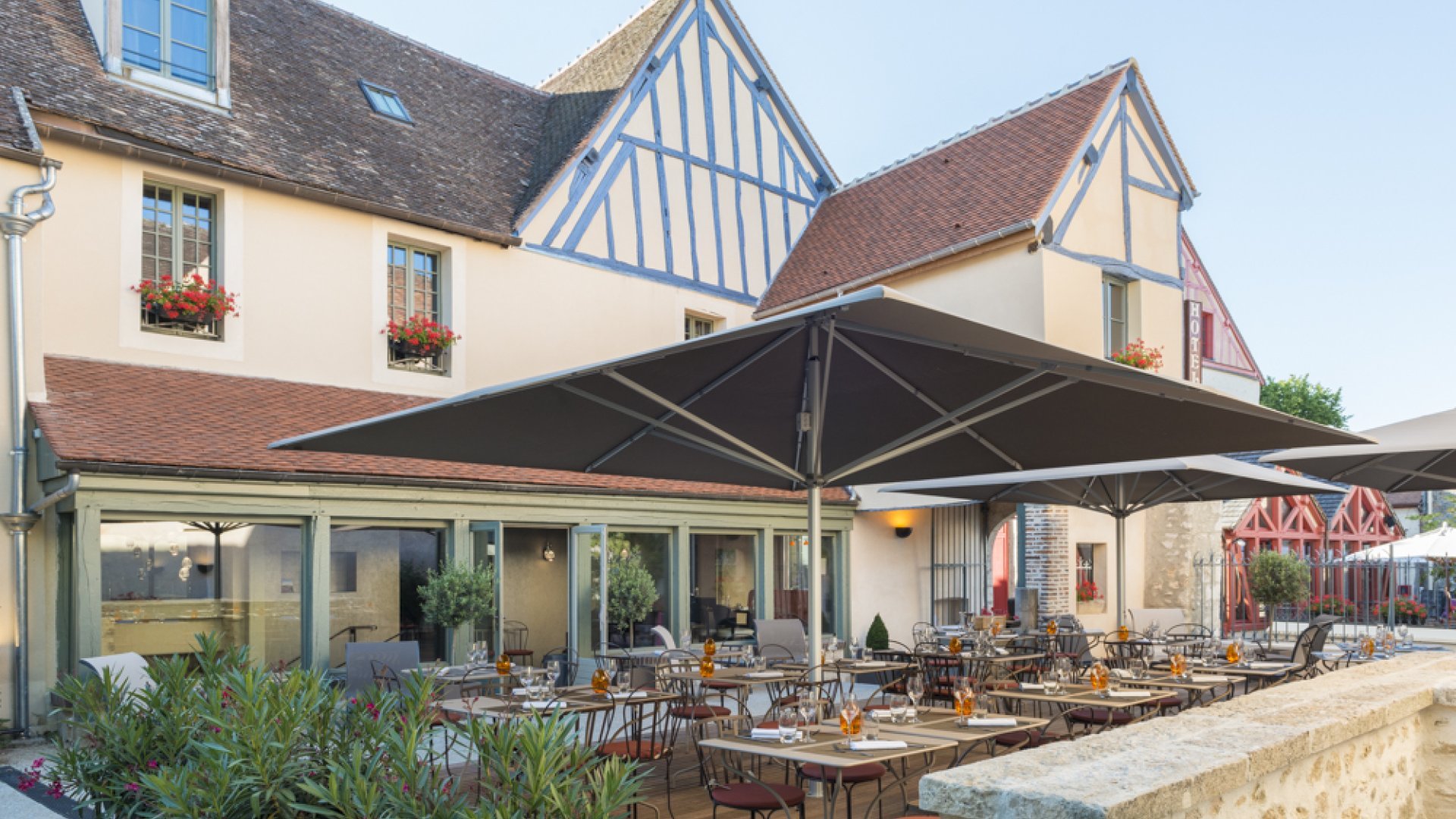 Hôtel Restaurant Le Bistrot Aux Vieux Remparts Provins 77