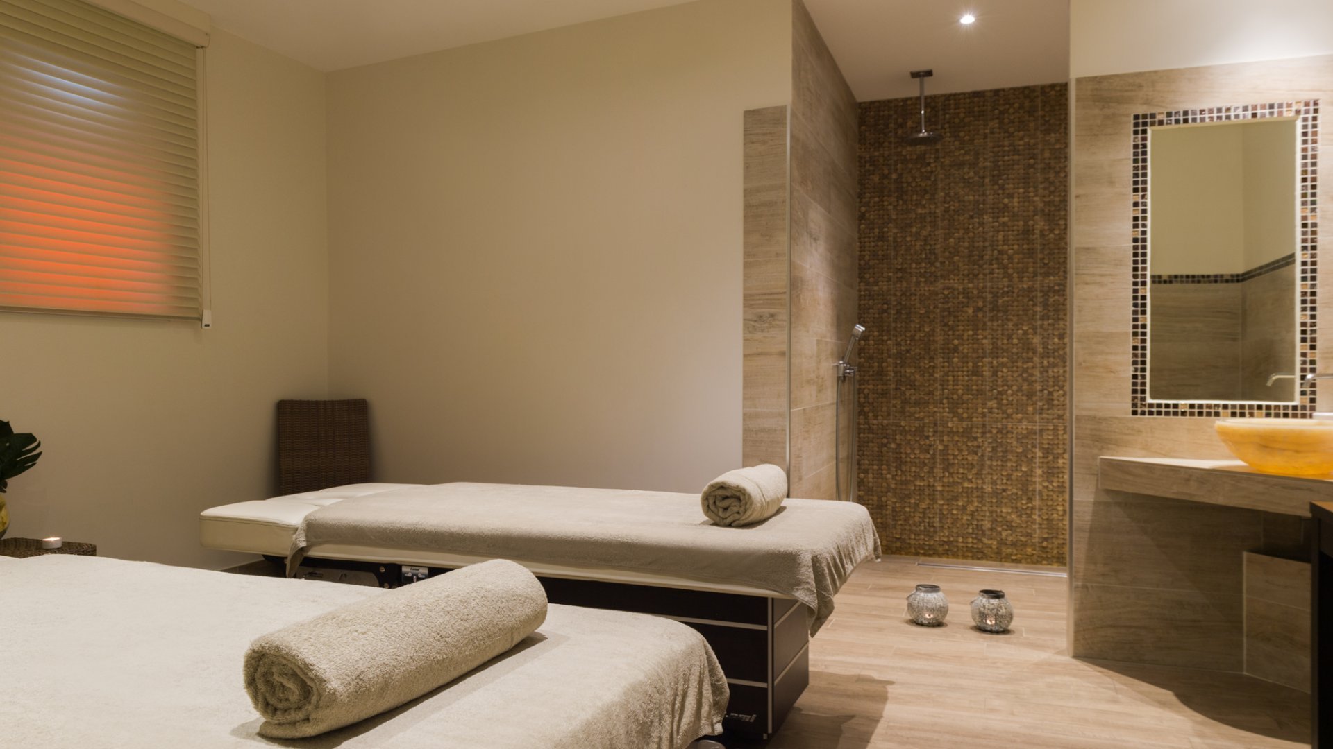 Hôtel Spa Aux Vieux Remparts Provins 77